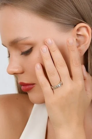 14 Ayar Altın Baget Dizisi Yüzük 2 Resim 1