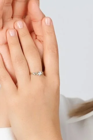 14 Ayar Altın Taşlı Modern Tasarım Yüzük Resim 2