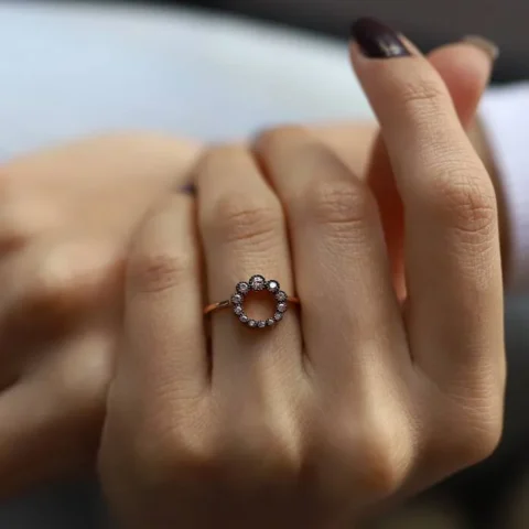 Yuvarlak Model Taş Çevrili Yüzük Resim 2